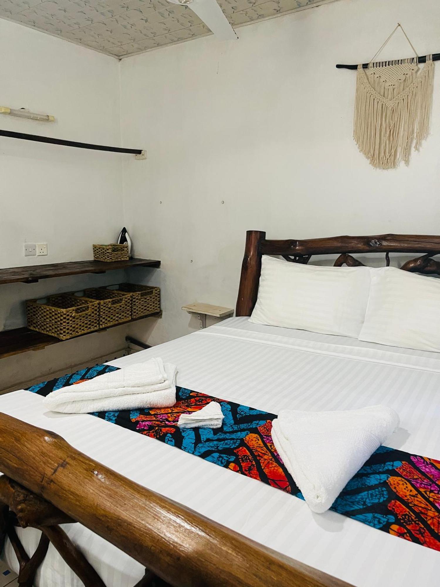 Savita House Diani Magutu 外观 照片