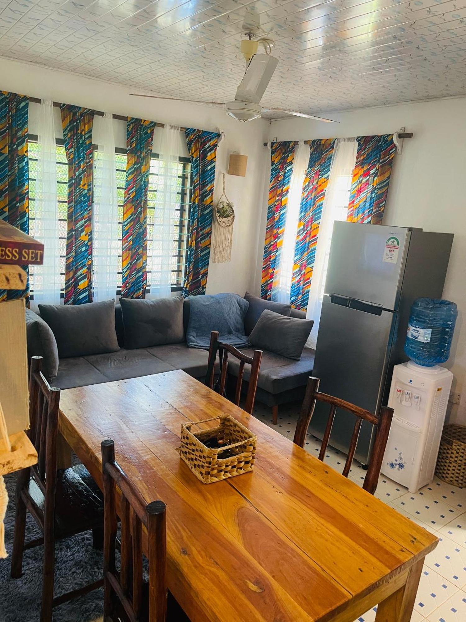 Savita House Diani Magutu 外观 照片